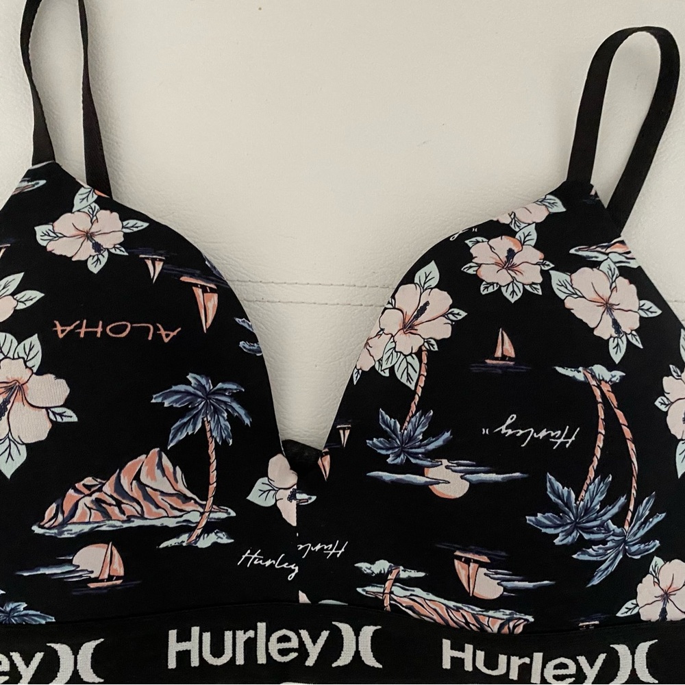Hurley Black and White Bra 36C